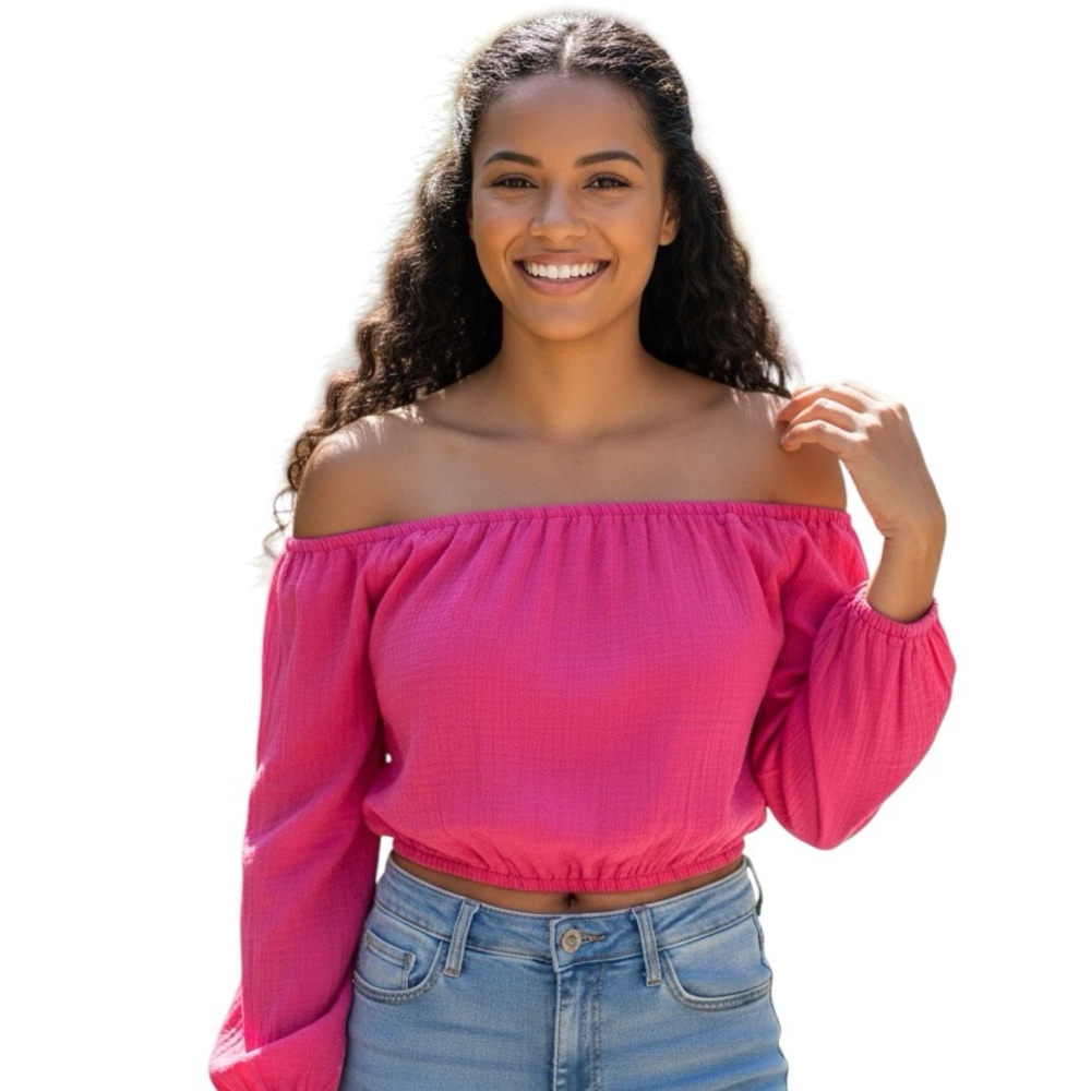 NWT’s Lulu’s off the shoulder crop top